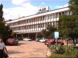 Sursa foto http://virtualarad.net/news/1999/va_n050799_ro.htm